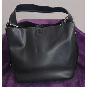 Black Calvin Klein Bucket Bag With Magnetic Closure NWT